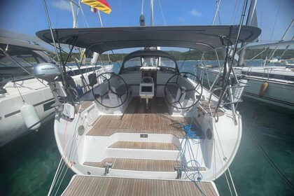 Charter Sailboat Bavaria Yachtbau Bavaria Cruiser 46 Style - 4 cab. Golfo Aranci