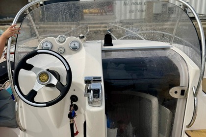 Rental Motorboat Quicksilver 635 Commander Saint-Cyprien Plage