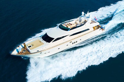 Rental Motor yacht  Canados 86 Baška Voda