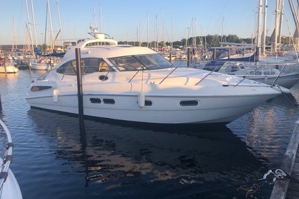 Miete Motorboot Sealine 39 Hardtop Malmö