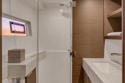 Verhuur Catamaran Lagoon Lagoon 40 Trogir