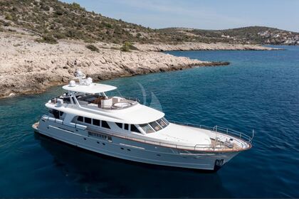 Noleggio Yacht  Motoryacht Rogosnizza