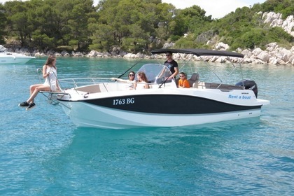 Charter Motorboat QUICKSILVER Activ Open 755 Pakoštane