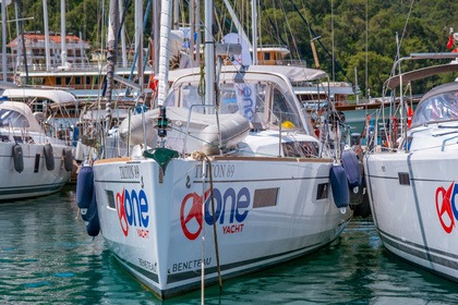 Miete Segelboot Beneteau Oceanis 38.1 Fethiye