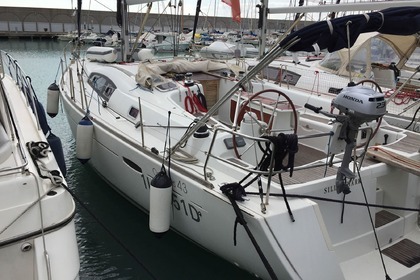 Rental Sailboat BENETEAU OCEANIS 43 Saint George's