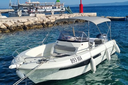 Miete Motorboot Atlantic Marine 670 open Makarska