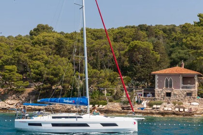 Charter Sailboat  Sunsail 44.4 Lefkada