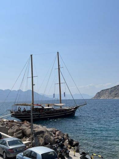 Athènes Motor Yacht Daily cruise from Athens Private cruise alt tag text