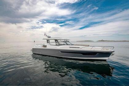 Noleggio Barca a motore Nimbus Nimbus W11 Ajaccio