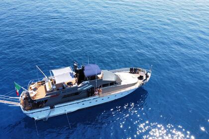 Charter Motor yacht Versilcraft Ultraphanton Elba