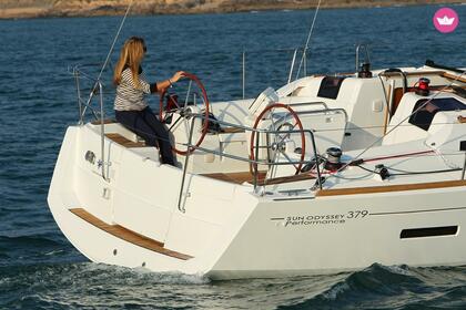 Miete Segelboot JEANNEAU SUN ODYSSEY 379 Athen