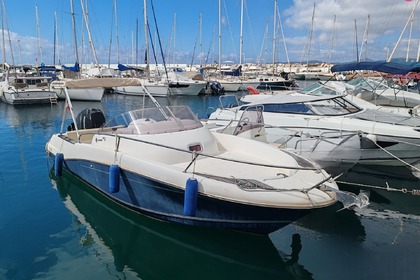 Rental Motorboat Jeanneau Cap Camarat 7.5wa Saint-Raphaël