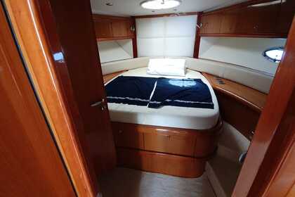 Rental Motorboat Sunseeker 46 Tropea