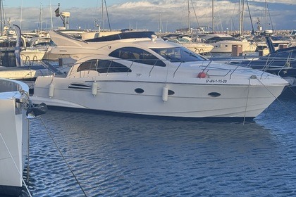 Miete Motorboot Astondoa 44 Marbella