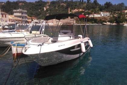 Hire Boat without licence  Trimarchi S57 Paxi