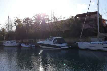 Charter Motorboat CRANCHI ZAFFIRO 32 Aeolian Islands