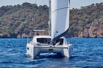 Hire Catamaran Robertson & Caine Leopard 40 Tivat