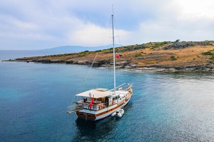 Verhuur Gulet Custom built gulet with a capacity of 7 Ketch Bodrum