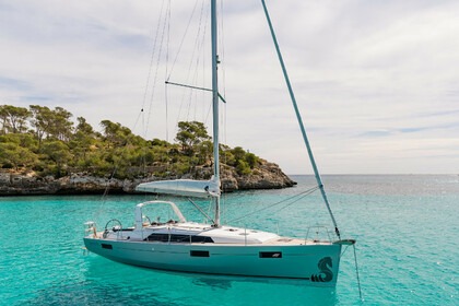 Charter Sailboat Beneteau Oceanis 41.1 Lefkada