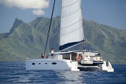 Charter Catamaran Fountaine Pajot Salina 48 Tahiti