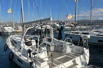 Charter Sailboat Beneteau Oceanis 41.1 Marina Frapa