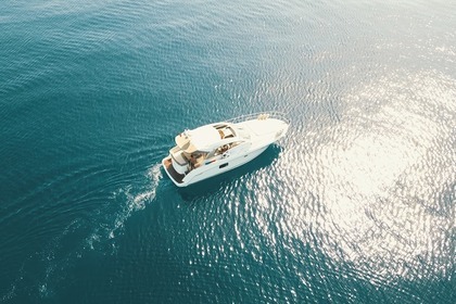 Verhuur Motorboot JEANNEAU 390s Antibes