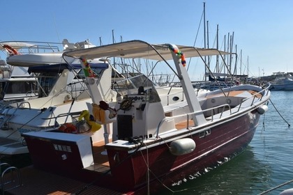 Hire Motorboat Petrachi 30 Santa Maria di Leuca