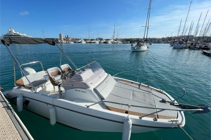 Charter Motorboat Beneteau Flyer 6 avec Cabine Antibes