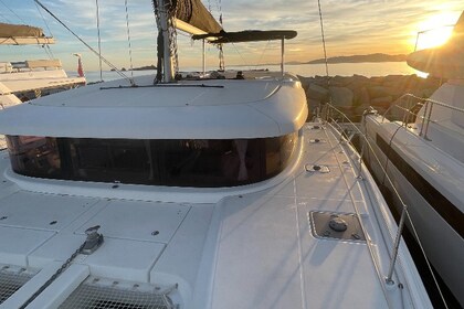 Charter Catamaran LAGOON 42 Saint-Raphaël