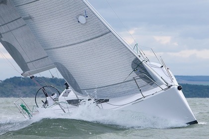 Noleggio Barca a vela Elan Yacht Elan 320 Toscolano Maderno