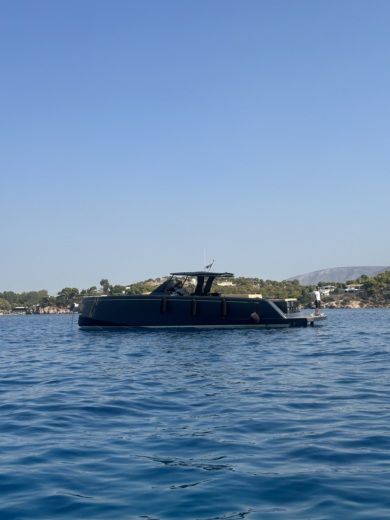 Ellinikó Motorboat Cantiere del Pardo P50 alt tag text