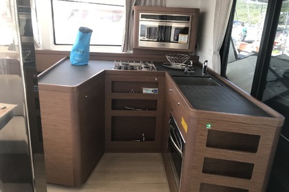 Charter Catamaran Lagoon 42 Cugnana Verde