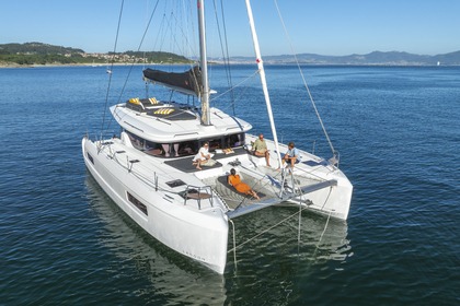 Charter Catamaran Lagoon 43 Split