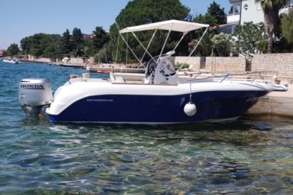 Rental Motorboat Quicksilver 630 Commander Stara Novalja