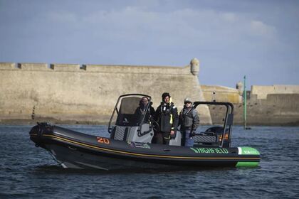 Hire RIB Highfield 700 Thomas Coville Port Cogolin