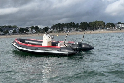 Hire RIB Bombard explorer Bénodet