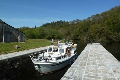 Hire Houseboat Pedro 1020 AK Saint-Nicolas des Eaux