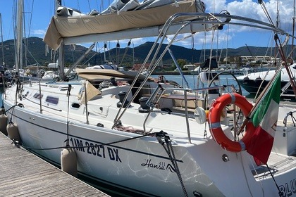 Hire Sailboat Hanse 411 Genoa