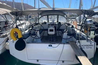 Hire Sailboat  Bavaria C42 Paros