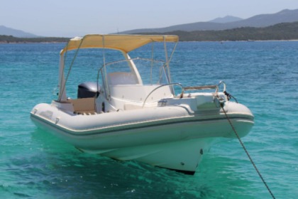 Verhuur RIB Capelli Capelli Tempest 850 Arzachena