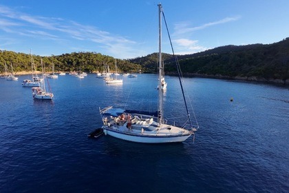 Charter Sailboat Jouet 1040 MS Hyères