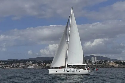 Hire Sailboat  Hanse 508 Cascais