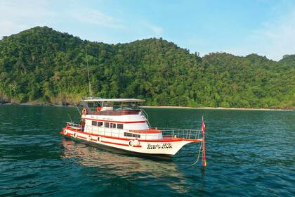 Noleggio Barca a motore Custom Built Cruiser 21m Phuket