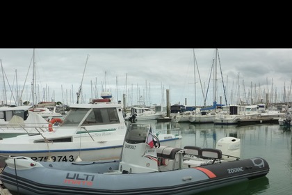 Rental RIB Zodiac Pro Open 650 Vannes