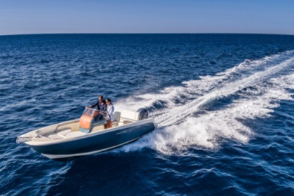 Rental Motorboat Invictus FX 200 Roses