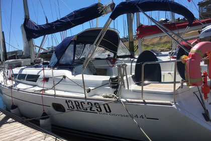 Location Voilier JEANNEAU SUN ODYSSEY 44 Arzon