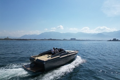 Rental Motorboat Itama 38 Capri