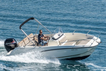 Hire Motorboat Quicksilver Activ 605 open Golfe Juan