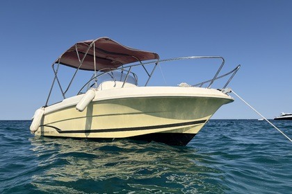 Location Bateau à moteur Jeanneau CAP CAMARAT 545 Les Issambres