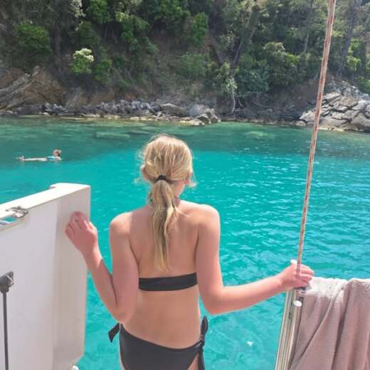 Thasos Sailboat Beneteau Oceanis 430 alt tag text